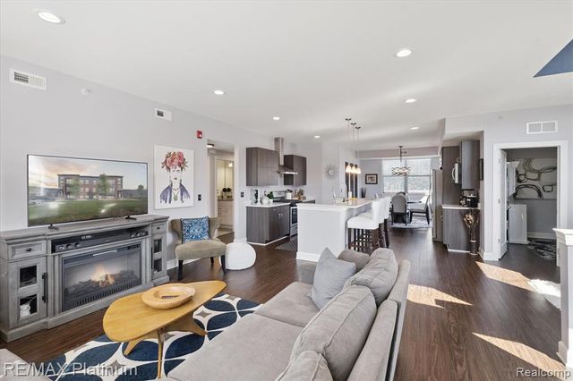 1260 Diamond Court A, Royal Oak, MI 48067