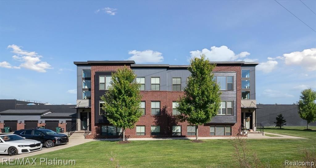 1260 Diamond Court A, Royal Oak, MI 48067