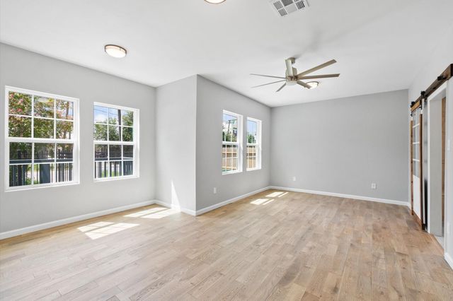 2220 Holman Street, Houston, TX 77004