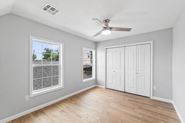 2220 Holman Street, Houston, TX 77004