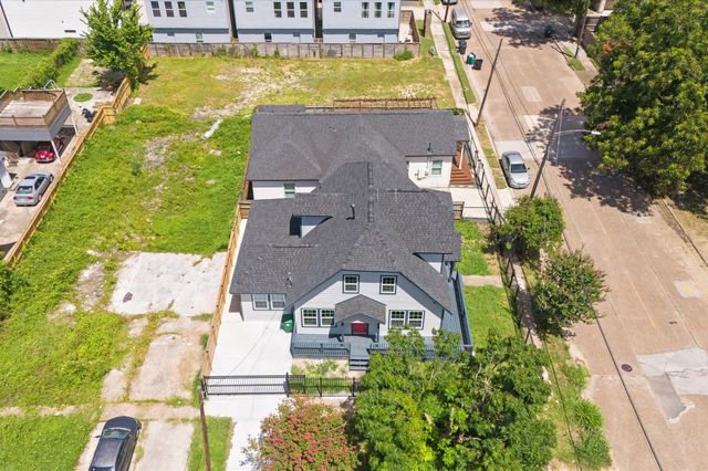 2220 Holman Street, Houston, TX 77004