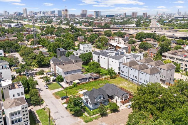 2220 Holman Street, Houston, TX 77004
