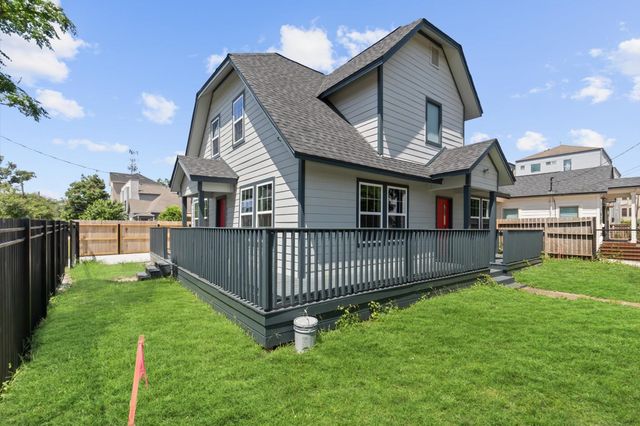 2220 Holman Street, Houston, TX 77004