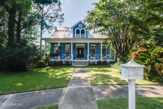 1066 Conley Circle, Ocean Springs, MS 39564