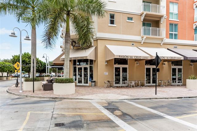 7285 SW 90th St D409, Miami, FL 33156