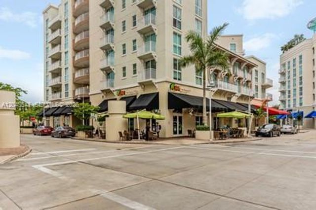 7285 SW 90th St D409, Miami, FL 33156