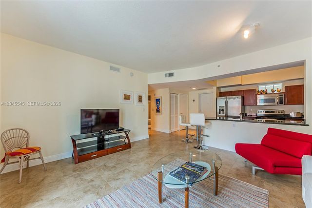 7285 SW 90th St D409, Miami, FL 33156