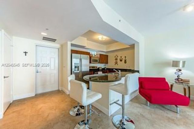 7285 SW 90th St D409, Miami, FL 33156