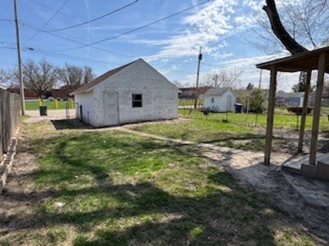 611 S Elsie Avenue, Davenport, IA 52802