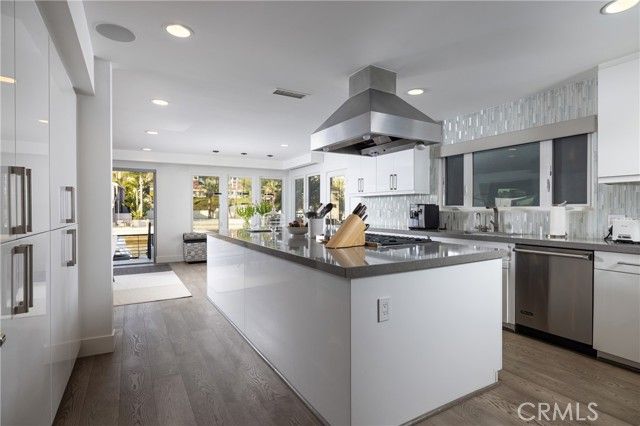 748 Harbor Island Drive, Newport Beach, CA 92660