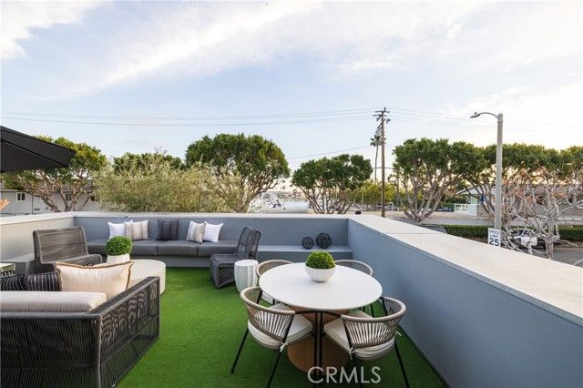 748 Harbor Island Drive, Newport Beach, CA 92660