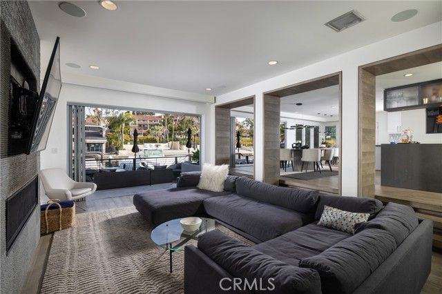 748 Harbor Island Drive, Newport Beach, CA 92660