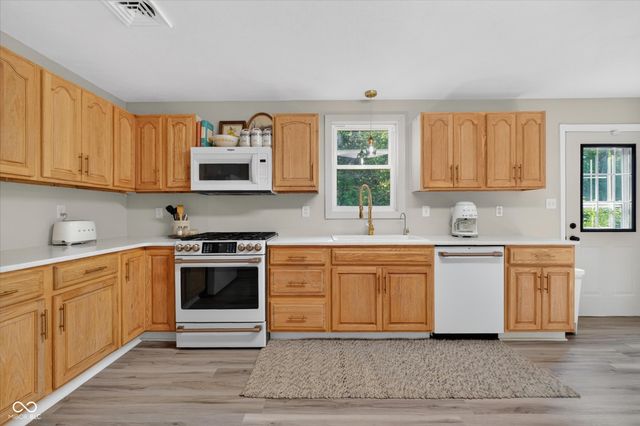 7295 Beech Grove Road, Martinsville, IN 46151