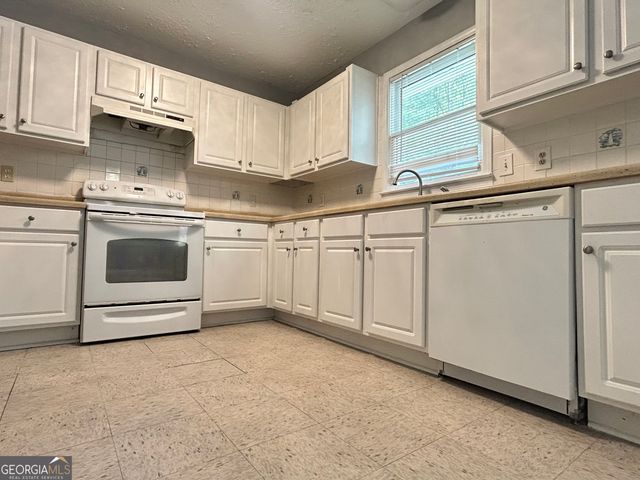 110 Roberts Road, Covington, GA 30016