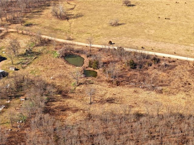 21775 S 725th Road, Stockton, MO 65785