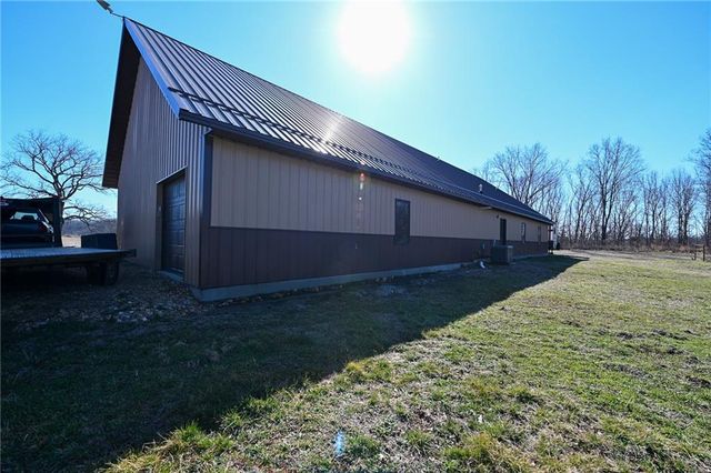 21775 S 725th Road, Stockton, MO 65785