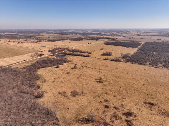 21775 S 725th Road, Stockton, MO 65785