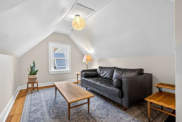 146 Poplar St, Boston, MA 02131