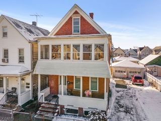 22 Arthur St, Clifton City, NJ 07011