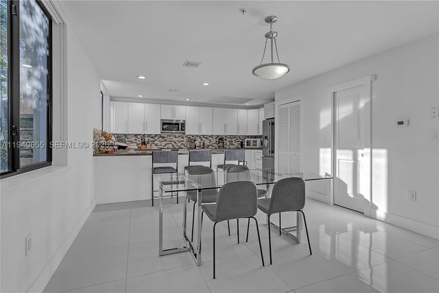 1405 Galiano St 4, Coral Gables, FL 33134