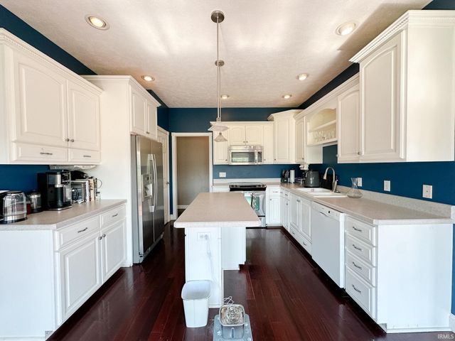 372 Persimmon Circle, Boonville, IN 47601