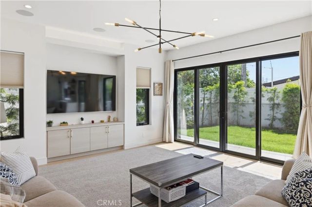 2504 Fisk Lane, Redondo Beach, CA 90278