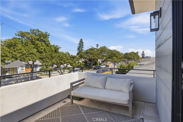 2504 Fisk Lane, Redondo Beach, CA 90278
