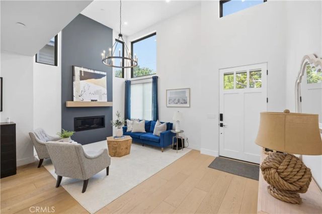 2504 Fisk Lane, Redondo Beach, CA 90278