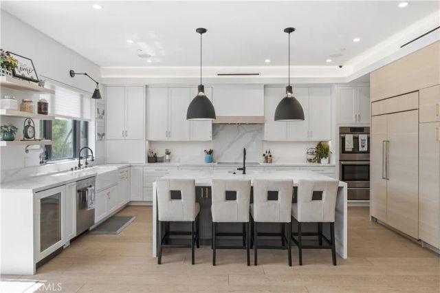 2504 Fisk Lane, Redondo Beach, CA 90278