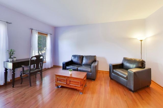 428 Sudbury Circle, Oswego, IL 60543