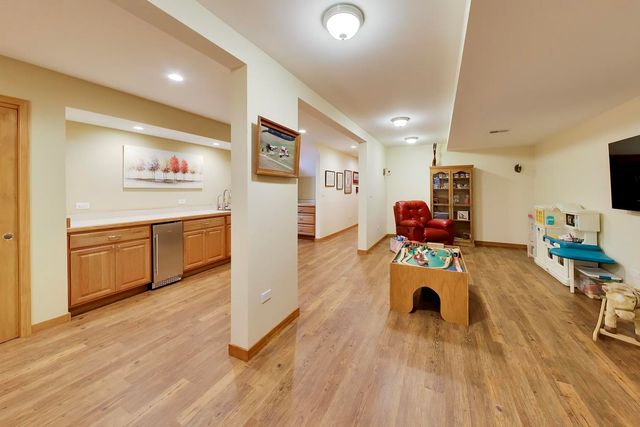 428 Sudbury Circle, Oswego, IL 60543