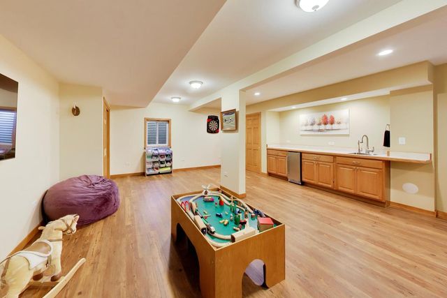 428 Sudbury Circle, Oswego, IL 60543