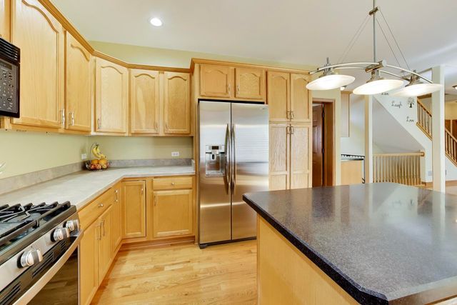 428 Sudbury Circle, Oswego, IL 60543