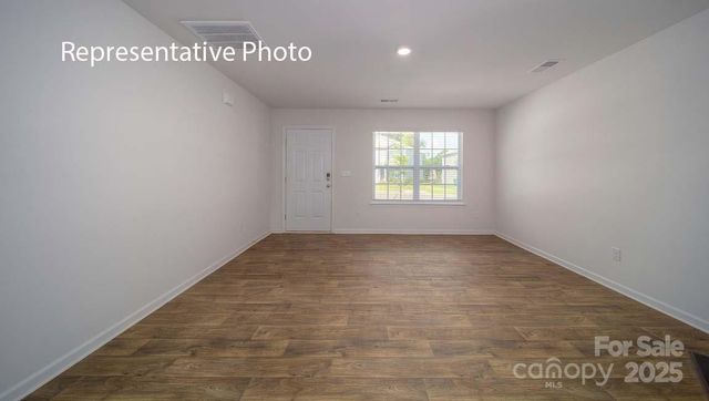 2075 10th Street SE, Hickory, NC 28602