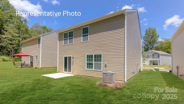 2075 10th Street SE, Hickory, NC 28602