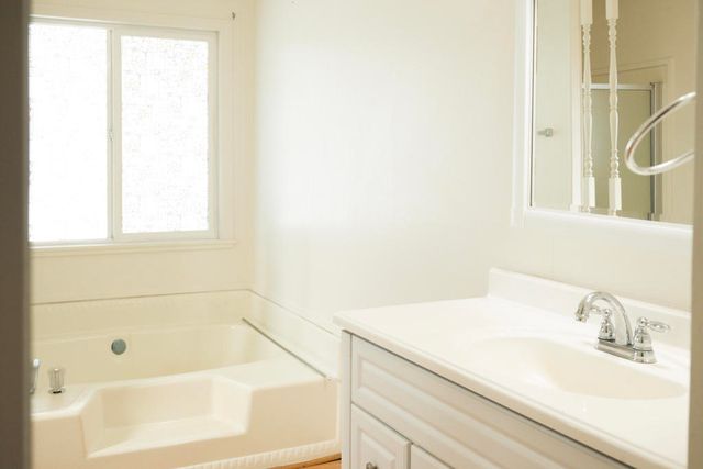 43730 Louisiana Street, Palm Desert, CA 92211