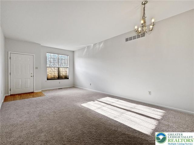 7680 Cross Creek Circle, Upper Macungie Twp, PA 18031