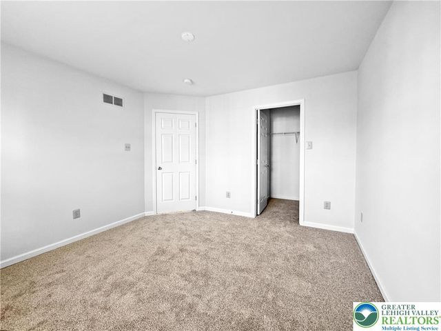 7680 Cross Creek Circle, Upper Macungie Twp, PA 18031