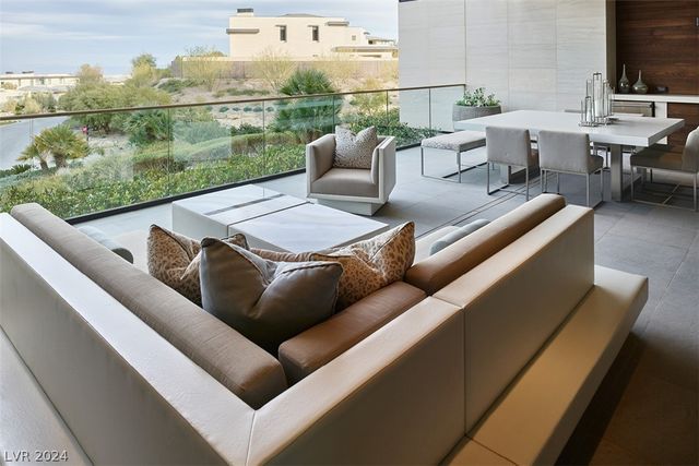 11665 Summit Club Drive 105, Las Vegas, NV 89135