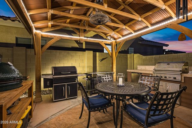 2205 W CLEARVIEW Trail, Phoenix, AZ 85086