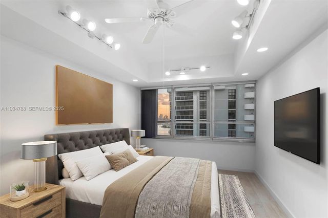 11 Island Ave PH5, Miami Beach, FL 33139