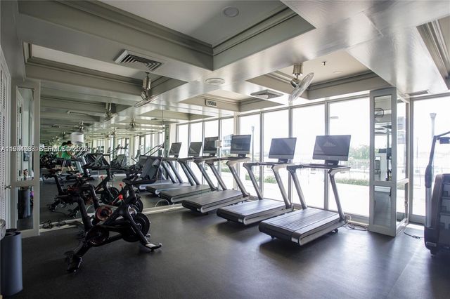 11 Island Ave PH5, Miami Beach, FL 33139