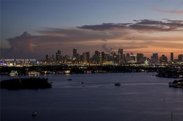 11 Island Ave PH5, Miami Beach, FL 33139