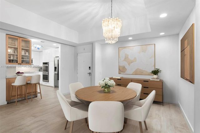 11 Island Ave PH5, Miami Beach, FL 33139