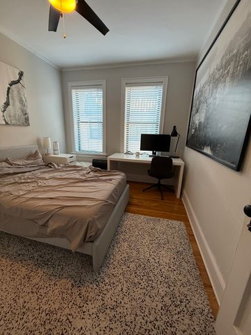 627 W ROSCOE Street B3, Chicago, IL 60657