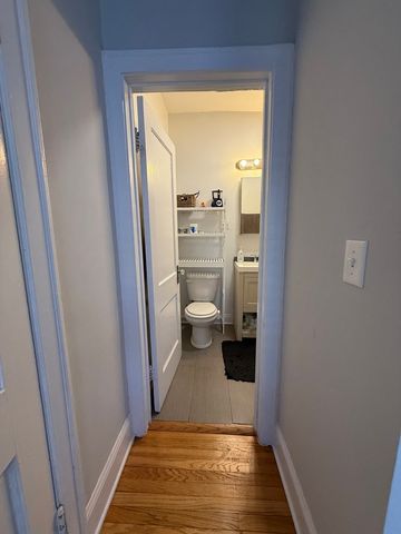 627 W ROSCOE Street B3, Chicago, IL 60657