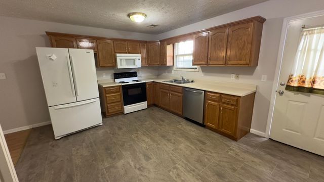 655-659 Scaffold Cane Road, Berea, KY 40403