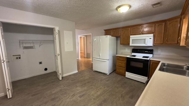 655-659 Scaffold Cane Road, Berea, KY 40403