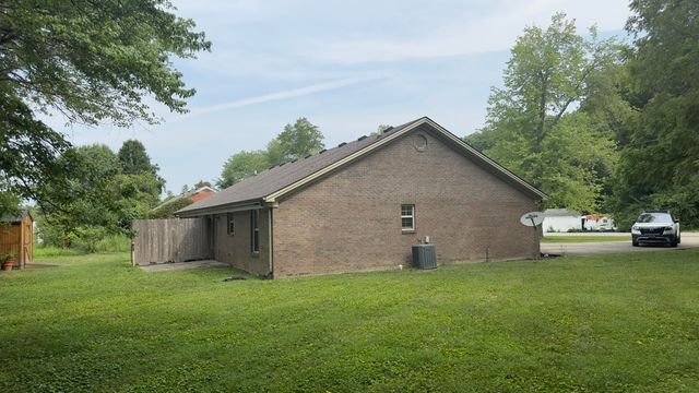 655-659 Scaffold Cane Road, Berea, KY 40403
