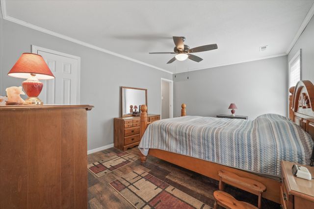 1518 Stony Point Rd, Knoxville, TN 37914